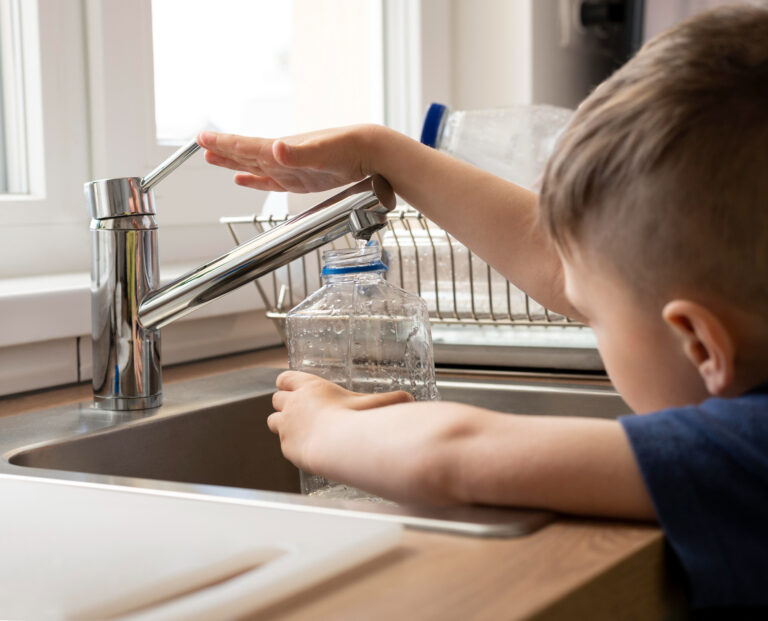 Read more about the article 4 Potential Health Risks of Drinking Unfiltered Tap Water in Florida